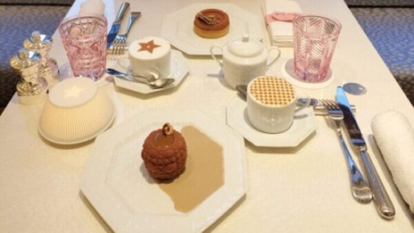 ディオールカフェ食べたもの